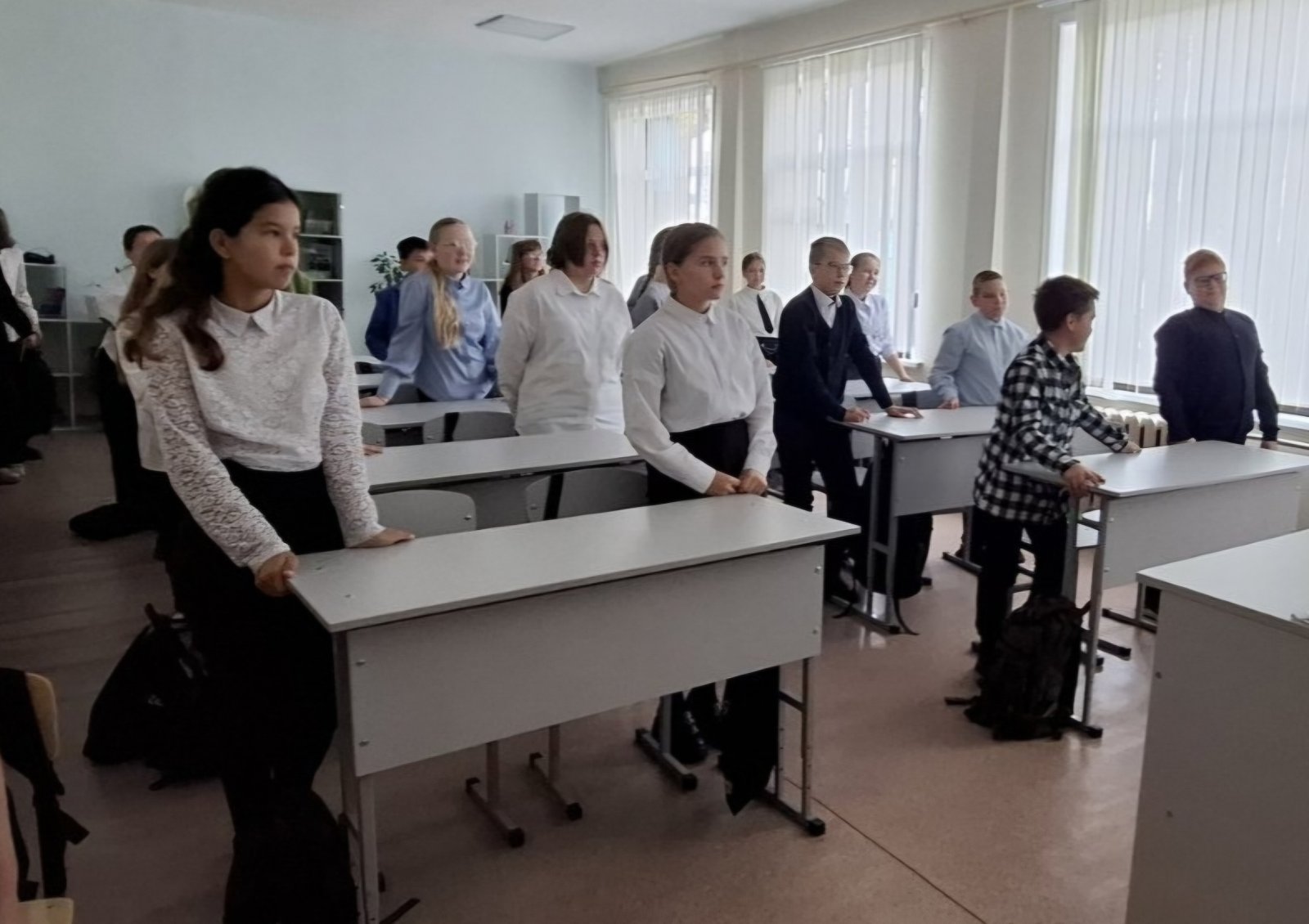 Информационно-патриотический час.