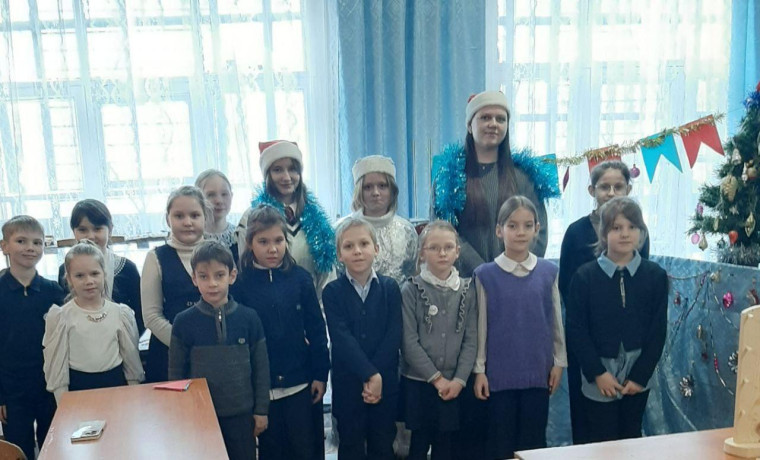Экскурсия в школьный музей: Новогодняя игрушка.